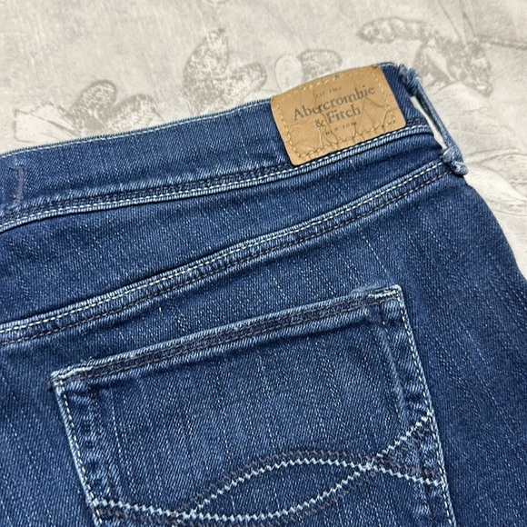 Abercrombie & Fitch Jean Shorts - Size 10 - Picture 4 of 5